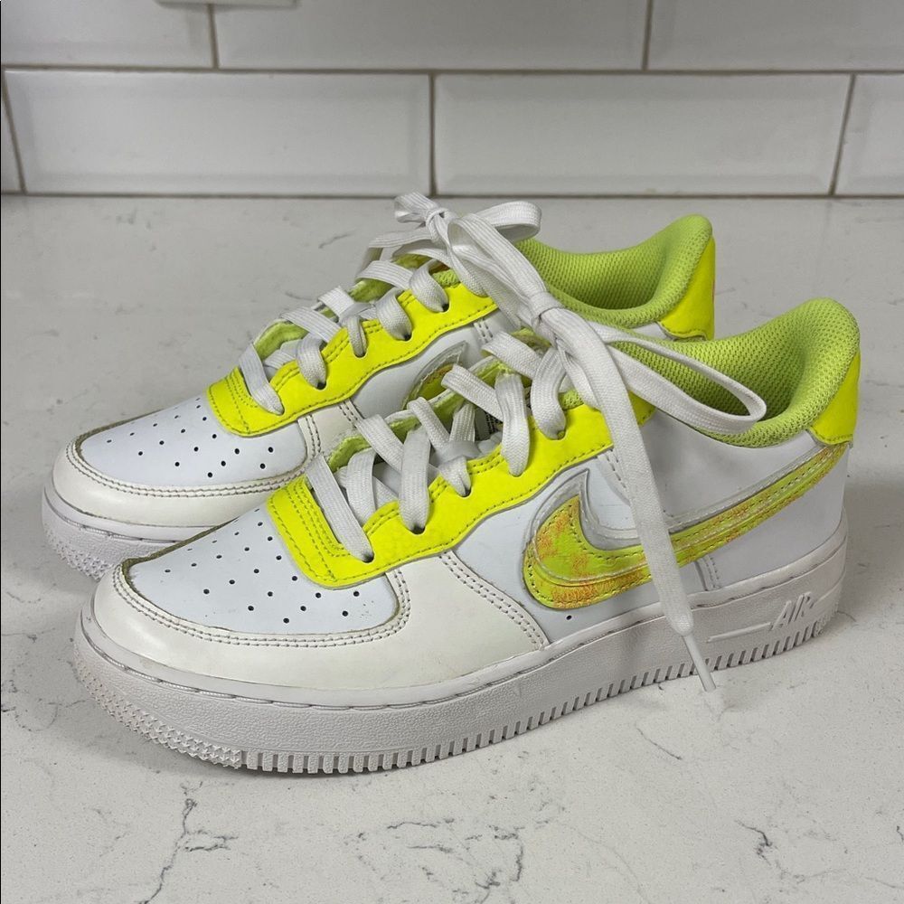 Nike Air Force 1 Low LV8 Acid Wash (GS) Kids White and Neon Yellow Sneakers